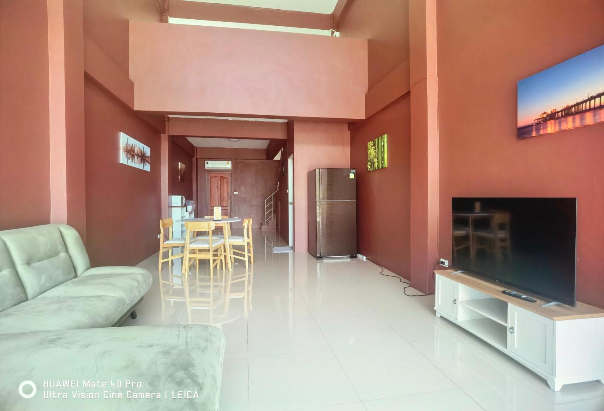 Ban Khlong Krang 115 Townhouse酒店 外观 照片