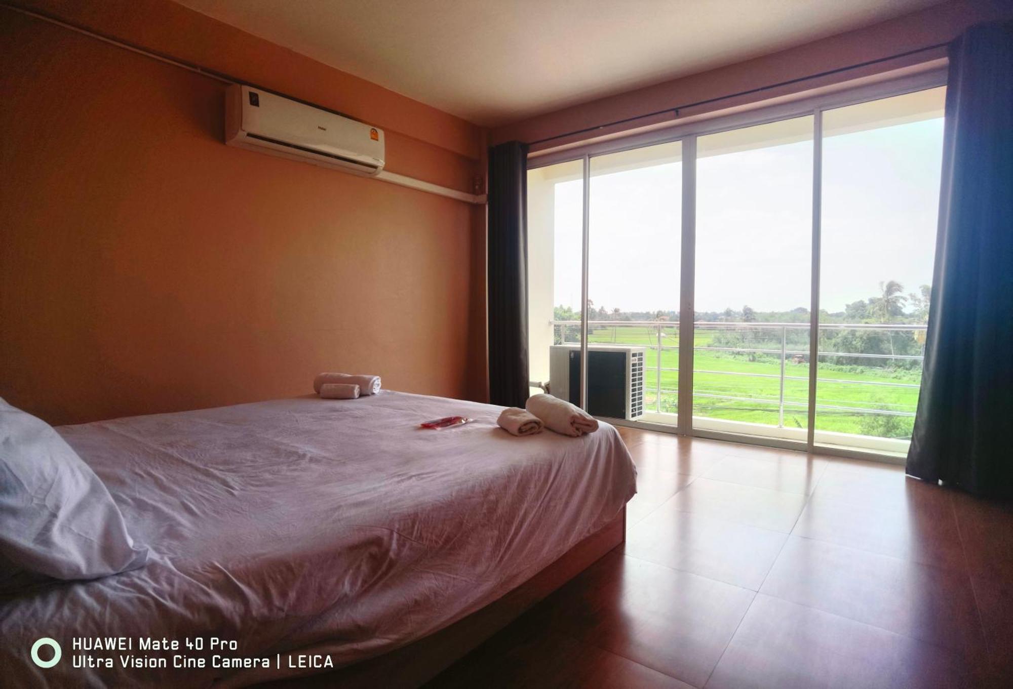 Ban Khlong Krang 115 Townhouse酒店 外观 照片