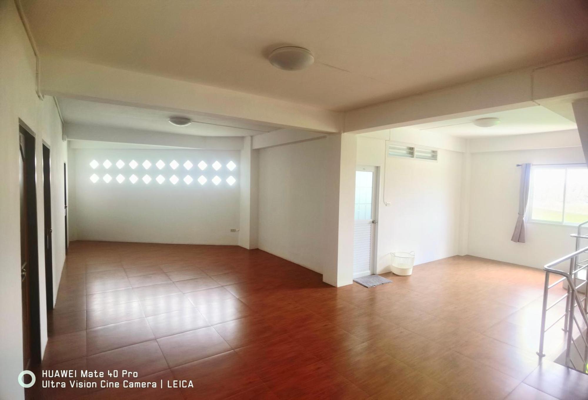 Ban Khlong Krang 115 Townhouse酒店 外观 照片