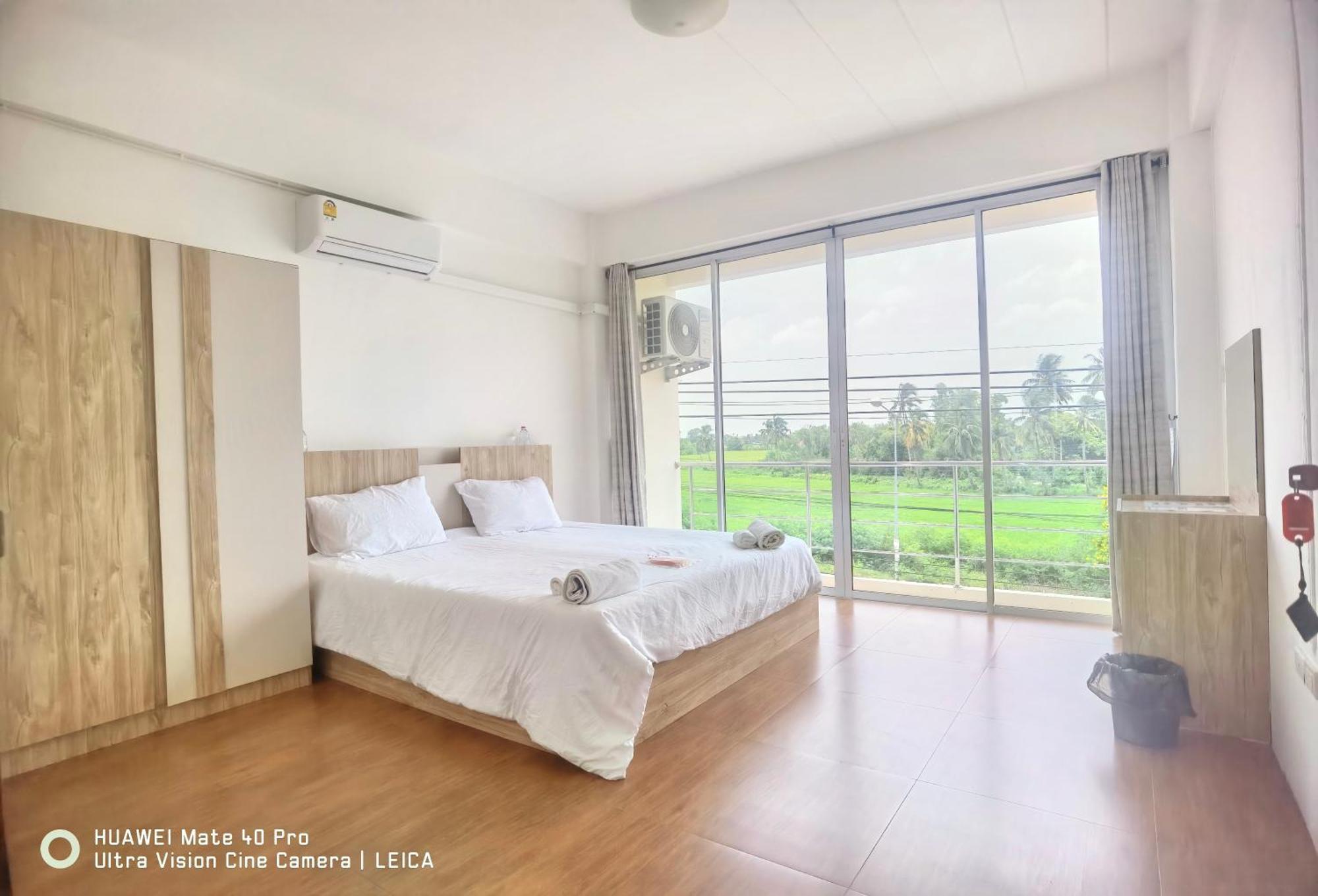 Ban Khlong Krang 115 Townhouse酒店 外观 照片