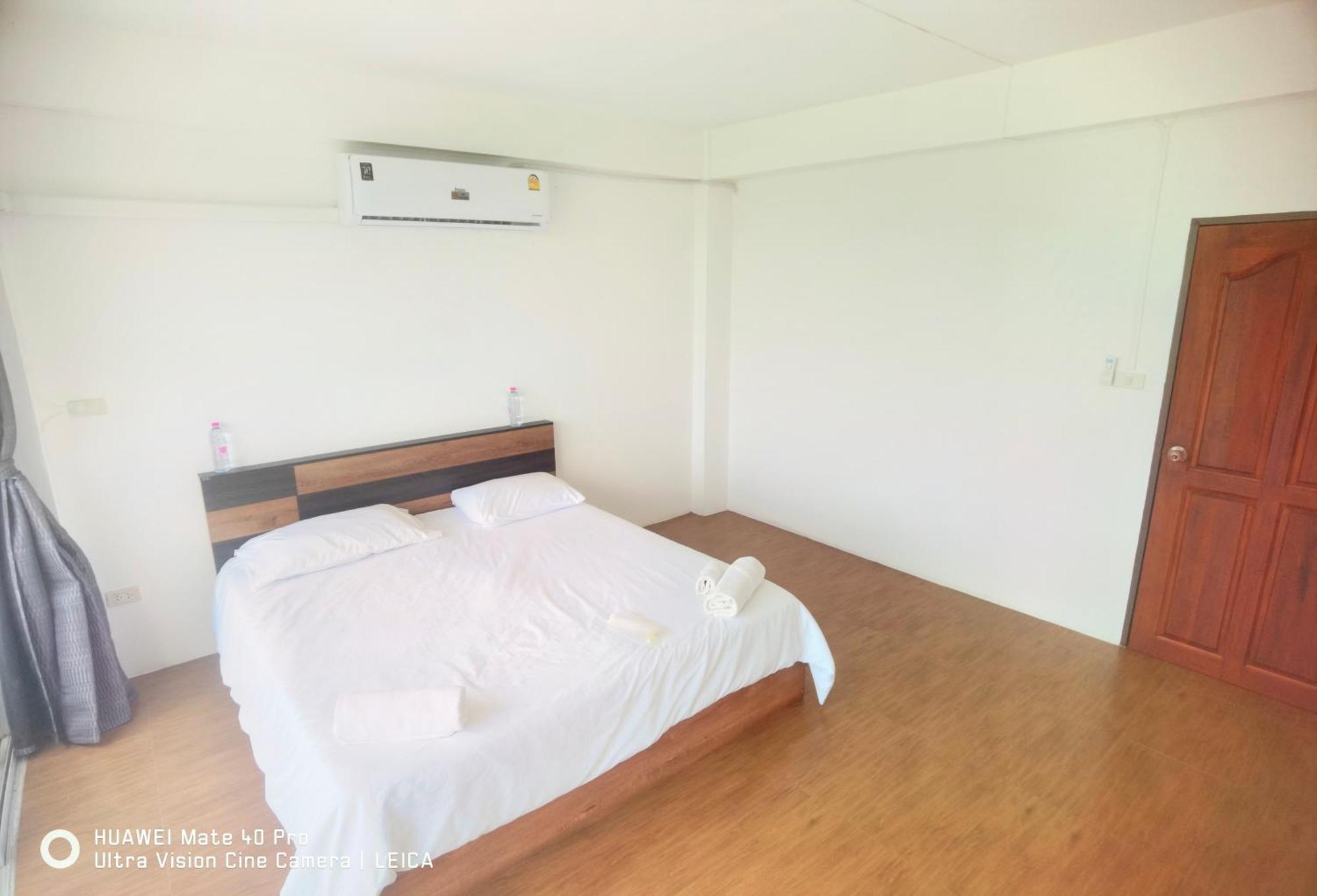 Ban Khlong Krang 115 Townhouse酒店 外观 照片