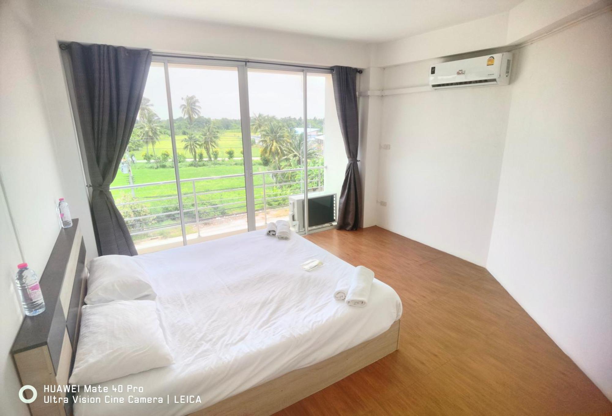 Ban Khlong Krang 115 Townhouse酒店 外观 照片